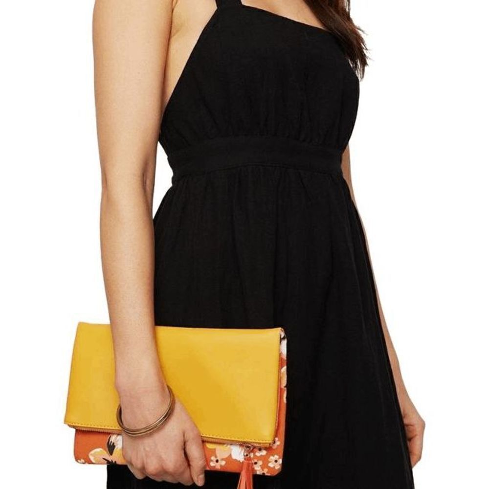 RACHEL Pally orange floral clutch NWOT‎ Fold Over Zip Top Tassel Faux Leather